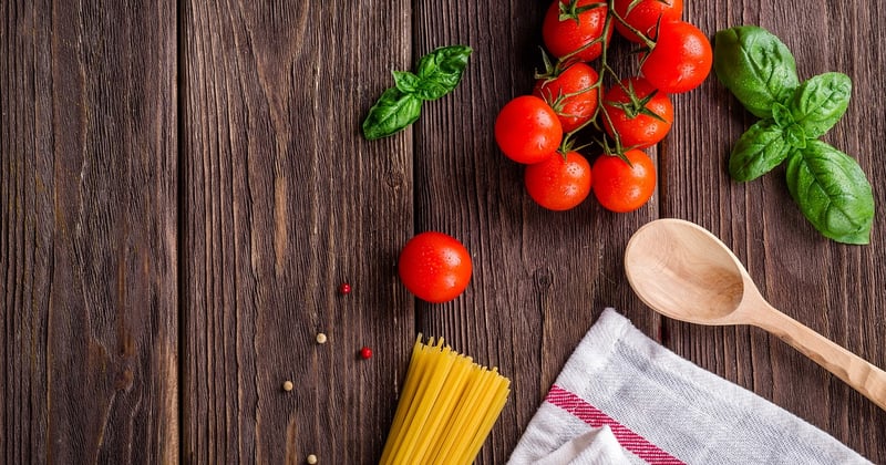 Éditer un livre de cuisine : mise en page et photo culinaire